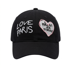 Casquettes 5 panneaux style parisien directement <span class=keywords><strong>de</strong></span> l'usine – Casquettes en coton sportives et formelles personnalisées avec patch brodé Cœur et Amour <span class=keywords><strong>Paris</strong></span> - Product Image 1