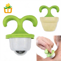 Rouleau de glace pour le visage en forme de mini-plante en pot à main avec logo personnalisé pour la relaxation du visage et du cou et la décoration de bureau
