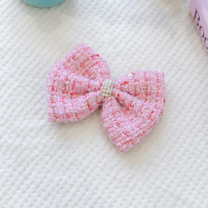 Lindos pasadores para el pelo de mascotas para perros, gatos, perros pequeños, cachorros, y accesorios románticos para vestidos de novia con un lazo perfumado. - Product Image 1
