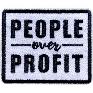 ป้ายปักลาย People Over Profit ขนาด 3 นิ้ว สำหรับรีดติดบนหมวก เสื้อผ้า กระเป๋าเป้ กางเกงยีนส์ - Product Image 1