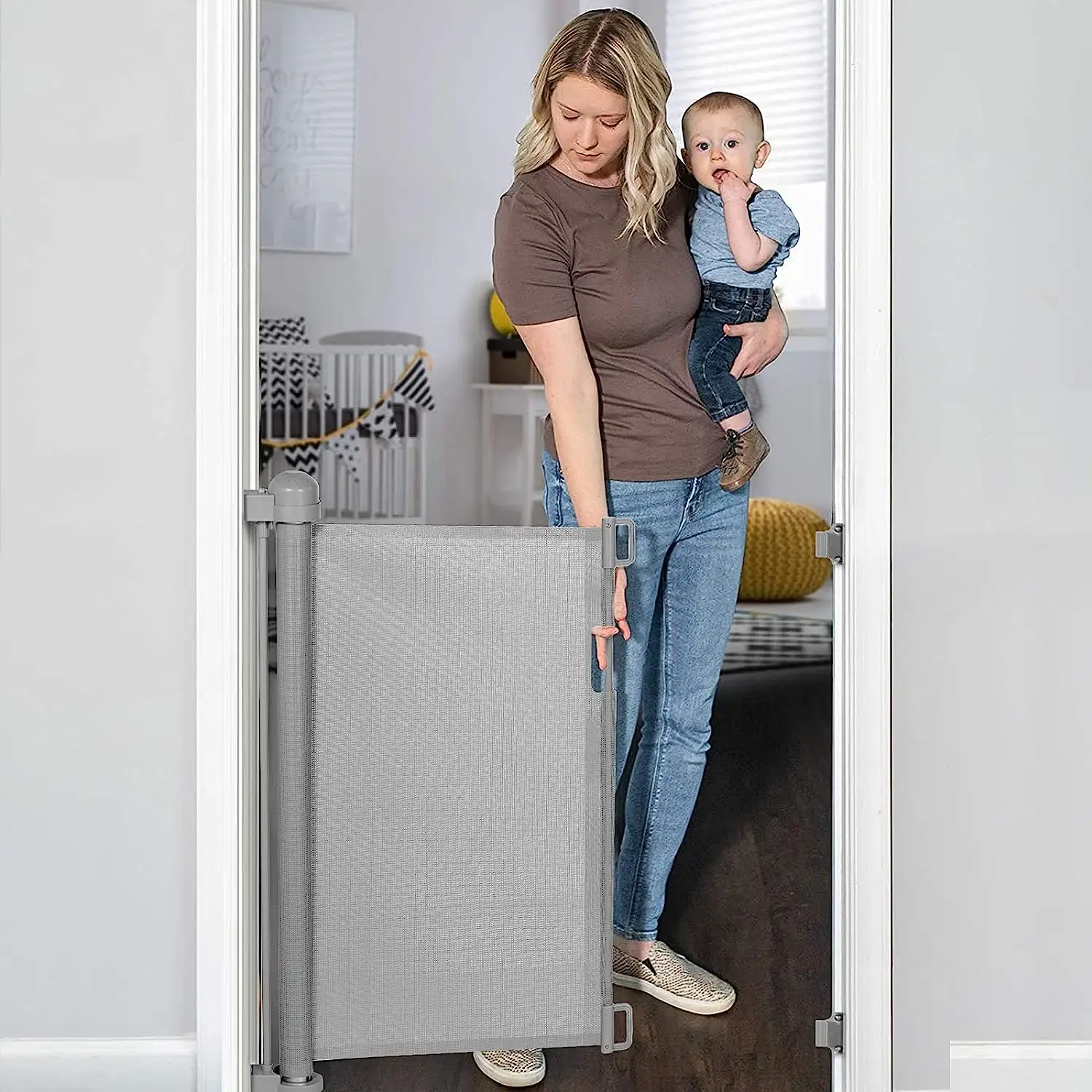 A porta retrátil do bebê, 33 "alta, estende até 55" largamente, portas do bebê da segurança infantil para escadas