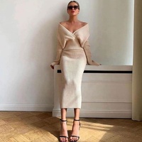 Fournisseur OEM ODM Ensemble de robes tricotées automne hiver personnalisé Vêtements pour femmes Jupe-pull à manches longues Fabricant