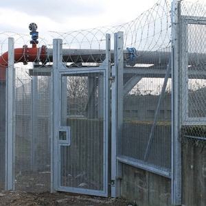 Clôture anti-escalade robuste à petits trous et <span class=keywords><strong>vue</strong></span> claire, avec hauteur personnalisable et service de modélisation 3D - Clôture de sécurité pour ranch - Product Image 1