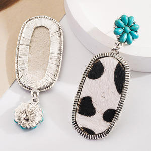 Pendientes <span class=keywords><strong>de</strong></span> aleación chapada en plata Bohemia con diamantes <span class=keywords><strong>de</strong></span> cristal turquesa pendientes <span class=keywords><strong>de</strong></span> cuero con estampado <span class=keywords><strong>de</strong></span> <span class=keywords><strong>vaca</strong></span> en forma <span class=keywords><strong>de</strong></span> C occidental - Product Image 5