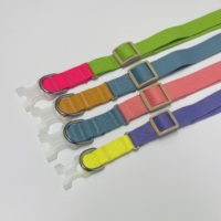Matériau personnalisé en nylon et polyester pour l'extérieur durable porte-grenouille avec LED réglable tactique de formation collier pour chien de compagnie