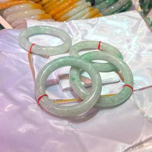 <span class=keywords><strong>Bracelet</strong></span> <span class=keywords><strong>en</strong></span> <span class=keywords><strong>jade</strong></span> blanc naturel <span class=keywords><strong>Bracelet</strong></span> <span class=keywords><strong>en</strong></span> jadéite rond Myanmar authentique avec certificat 100% Bracelets <span class=keywords><strong>en</strong></span> <span class=keywords><strong>jade</strong></span> de haute qualité <span class=keywords><strong>Jade</strong></span> de guérison - Product Image 4