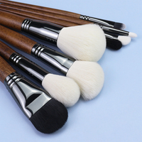 Ensemble de pinceaux de maquillage professionnels de haute qualité, luxe, logo personnalisé, manche en bois, 16 pièces, poils synthétiques, pinceau pour estomper les couleurs, utilisation pour les ongles