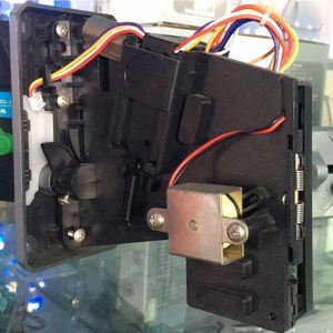 Piezas para Máquinas de Garra: Iluminación de 12V, Pantalla, Unidad Central de Procesamiento, Aceptador de Monedas SG, LED, Máquinas Shuangkuai con Enchufe Estándar Europeo - Product Image 3