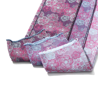 Tissu denim jacquard à fleurs denses en coton rose à 80% pour jeans, 11,8 oz, tissu denim de haute qualité, vente en gros