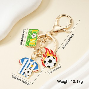Porte-clés en alliage <span class=keywords><strong>de</strong></span> joueur <span class=keywords><strong>de</strong></span> football, style sportif, design créatif, bijou cadeau, j'aime le football, porte-clés <span class=keywords><strong>de</strong></span> voiture, maillot - Product Image 3