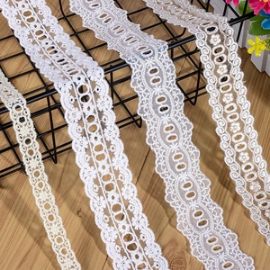 อุปกรณ์ตกแต่งผ้า<span class=keywords><strong>ลูกไม้</strong></span> RYL DIY ขนาด 2 ซม. 3.5 ซม. 4 ซม. ผ้าฝ้ายริมผ้าเจาะรู สามารถใช้เป็นริบบิ้นติดเสื้อผ้า ขายส่ง - Product Image 1