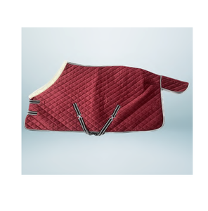 Venta caliente de terciopelo granate personalizado Uso de doma espectáculo de invierno alfombra de caballo cierres de pecho frontal doble correas de pierna extraíbles - Product Image 1