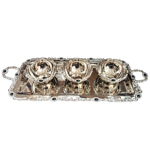 Plateau de service vintage plaqué argent avec 3 bols, rectangulaire, compatible lave-vaisselle, motif uni, design en métal poli - Product Image 1