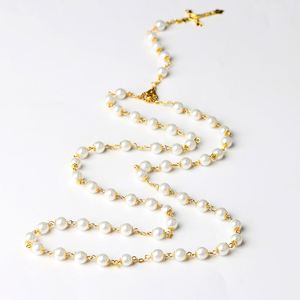 Rosario Clásico de Cuentas de Vidrio Blanco con Collares de Cuentas Chapados en Oro para Regalo Católico - Product Image 6