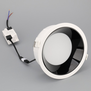 7W Moderne LED-Einbauleuchte für Zuhause und Büro Runde Deckenplatte Einbau-Flutlicht IP44 6000K - Product Image 2