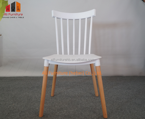 <span class=keywords><strong>Chaise</strong></span> de salle à manger de style <span class=keywords><strong>scandinave</strong></span> avec dossier à lattes verticales et pieds en bois naturel, construction ergonomique et légère - Product Image 3