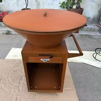 Brasero en acier Corten avec rangement géométrique pour bois, résistant aux intempéries, pour projets extérieurs commerciaux et aménagements paysagers