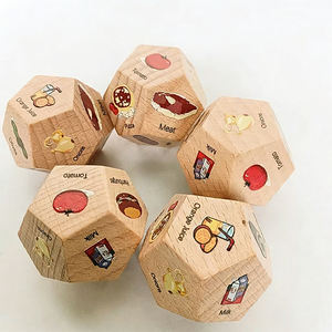 Dés en bois polyédriques sur le thème alimentaire, ensemble personnalisé, écologique, pour les décisions culinaires, les soirées de jeu en famille et les jeux de choix de table – Approvisionnement direct usine - Product Image 2