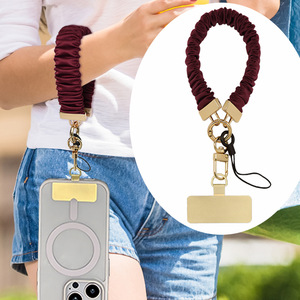 25 Practical Boyfriend Gift Ideas He’ll Actually Use