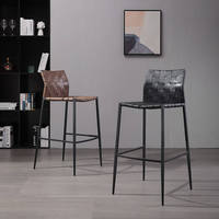 Tabouret de bar design style nordique minimaliste en cuir tressé avec base en métal pour café et salle d'exposition