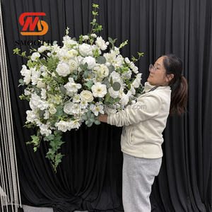 Arreglo Floral Grande de Rosas, con Follaje y Rosas Blancas, Bola de Flores de Seda de Alta Calidad, Centro de Mesa para Bodas - Product Image 1