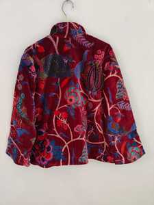 เสื้อแจ็คเก็ตกำมะหยี่พิมพ์ลายดอกไม้สีแดงเลือดหมู เสื้อคลุมกำมะหยี่สำหรับดื่มชาตอนเช้า เสื้อคลุมกำมะหยี่สำหรับเพื่อนเจ้าสาว เสื้อคลุมกำมะหยี่ผ้าฝ้ายสำหรับผู้หญิง เสื้อแจ็คเก็ตกำมะหยี่สำหรับเจ้าสาว - Product Image 4