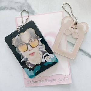 Best Selling Cute Charms Acrylic Photo Card Sleeves Korea Stars Picture Photocard Holder Keychain for Credit Cards - Product Image 3
