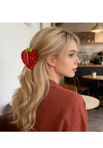 甘い創造性あふれるフルーツシャークヘアクリップ、キュートなイチゴ型ヘアピン、女性用デイリーヘアアクセサリー - Product Image 5