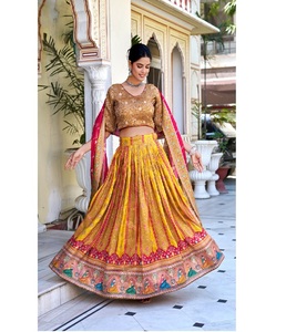 Ensemble Lehenga Choli pour femmes, conçu par des designers, lourdement brodé, pour mariage, fête, tenue de mariée - Product Image 5