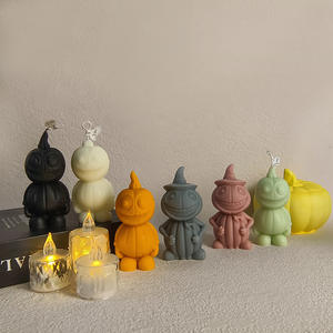 Bougie parfumée en forme de citrouille fantôme pour cadeaux et faveurs d'Halloween - Product Image 4