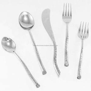 Service de couverts fait à la main en acier inoxydable, couleur argent, manche au Design de cœur, service de table élégant de mariage, 4 pièces - Product Image 6