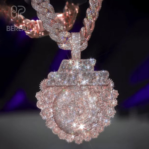 จี้เพชรโมอิสซาไนต์ผ่านการทดสอบมาตรฐาน VVS พร้อมใบรับรอง GRA แบบ 3 มิติ ประดับเพชรเต็มตัว จี้ตัวอักษรสไตล์ฮิปฮอปเงินแท้ 925 เครื่องประดับคุณภาพสูง - Product Image 1