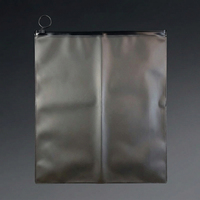 Pochette plate en plastique PE noir givré thermoscellable, sac de rangement pour vêtements, sac de rangement translucide mat avec fermeture éclair coulissante, vente en gros