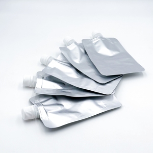 Sacs de <span class=keywords><strong>bouteille</strong></span> d'eau de 250ml Rum Runner Pochette en feuille d'aluminium Stand up Bag With Spout Water Beverage Container Hidden Flask - Product Image 2