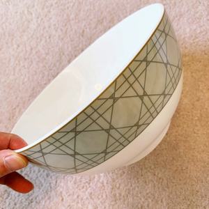 Vente en gros de 33 pièces de vaisselle en porcelaine de style européen de luxe, motif bleu et rose, et assiettes de présentation en porcelaine - Product Image 5