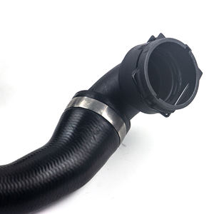 Pièces automobiles Tuyau d'eau de voiture 17127564480 Tuyaux de réservoir d'eau pour BWM 3 'E82 E92 E91 E93 335i 335xi 1' E88 <span class=keywords><strong>Z4</strong></span> E89 <span class=keywords><strong>35is</strong></span> - Product Image 3