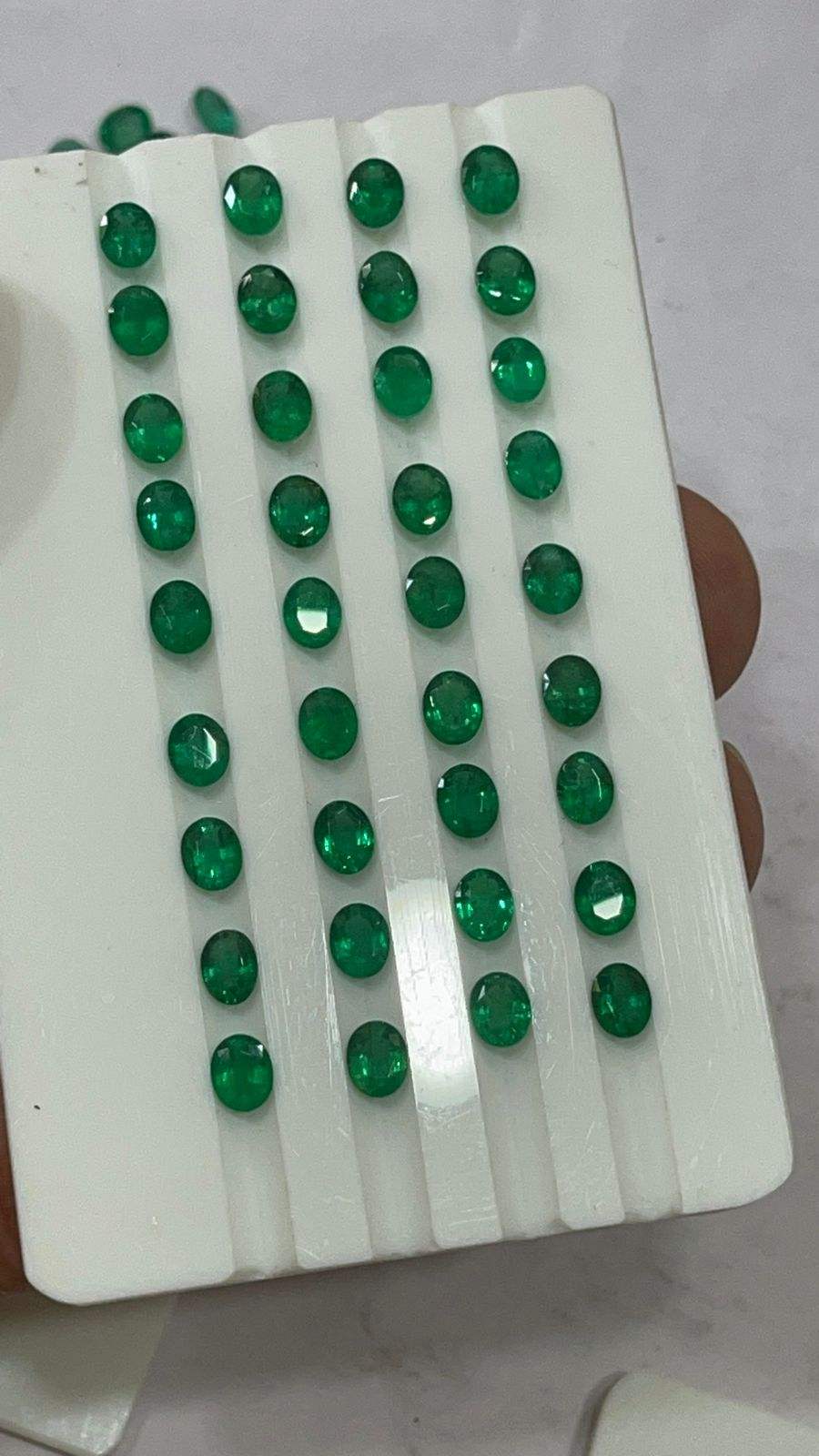 สีเขียว