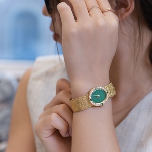 <span class=keywords><strong>Montre</strong></span> pour femme <span class=keywords><strong>de</strong></span> <span class=keywords><strong>luxe</strong></span> légère et vintage - Pierre précieuse colorée incrustée, style romantique français, cadeau haut <span class=keywords><strong>de</strong></span> gamme, plaqué or pur - Product Image 6