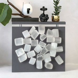 Venta al por Mayor de Piedras Curativas de Cuarzo Talladas y Grabadas de 20-30 mm, Decoración para el Hogar, Figura Natural Blanca para Reiki - Product Image 3