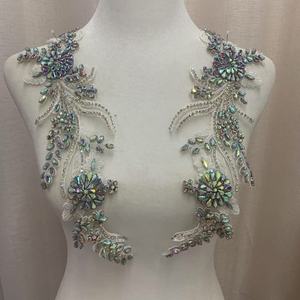 Applique en dentelle 3D brodée main 18 couleurs avec perles et strass en verre, pour robe de mariée, vêtement DIY, <span class=keywords><strong>diamant</strong></span> - Product Image 1