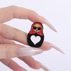 <span class=keywords><strong>Broche</strong></span> en émail motif cœur de dessin animé, poupée <span class=keywords><strong>Matriochka</strong></span> russe, en alliage de zinc, pour veste, sac à dos, chapeau, décoration, cadeau - Product Image 6