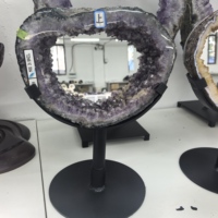 Pendentif en tranche de géode d'améthyste naturelle en gros, pierres de guérison, amas d'améthyste, géode miroir, géode cathédrale pour la décoration intérieure