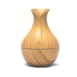 Wholesale Portable 130ML Wood Grain Cool Mist Mini USB Air <b>Humidifier</b> for Aromatherapy in <b>Cars</b> or Outdoors Essential Oil - Product Image 1