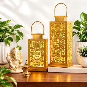 Ensemble de 2 lanternes décoratives en métal, finition dorée, porte-bougie, lanterne suspendue, décoration d'intérieur, centre de table pour mariage ou événement - Product Image 1