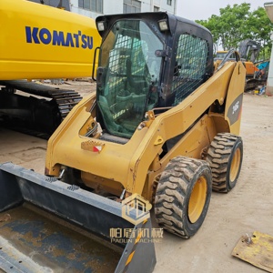 รถตักล้อยาง CAT 246C มือสอง พร้อมอุปกรณ์ขุดดินทั้งสองด้าน เหมาะสำหรับงานก่อสร้าง รถตักล้อยางแบบสกิดสเตียร์ - Product Image 4