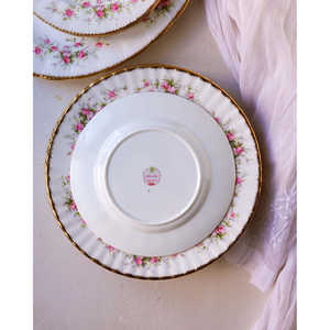 Service de table en céramique de luxe Paragon, 16 pièces, assiette en porcelaine avec des roses et de l'or pur, style européen, pour les hôtels - Product Image 3