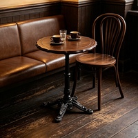 Meubles de bar vintage, table et chaises de bar en bois massif sculpté, ameublement de pub rétro couleur personnalisée