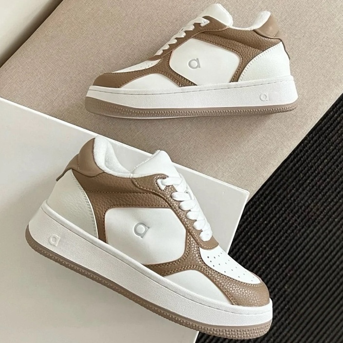 สีน้ำตาล