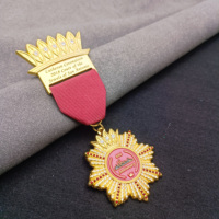 Médailles en alliage de zinc émaillé avec étoile en strass, médailles décoratives personnalisées avec ruban