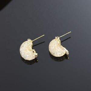 Pendientes de Botón Geométricos de Lujo de Alta Gama en Plata S925 con Incrustaciones de Circonita, Regalo Moderno - Product Image 3
